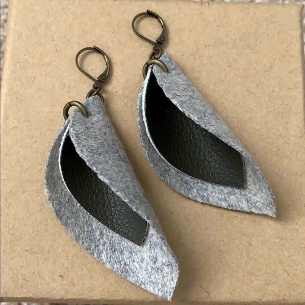 Leather earrings NWOT